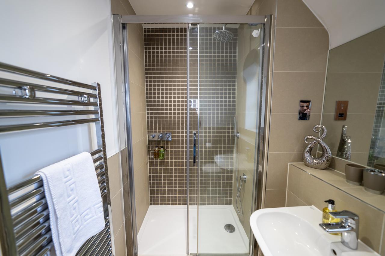 Helios Court Penthouse Serviced Apartment By Ferndale Maidenhead Ngoại thất bức ảnh