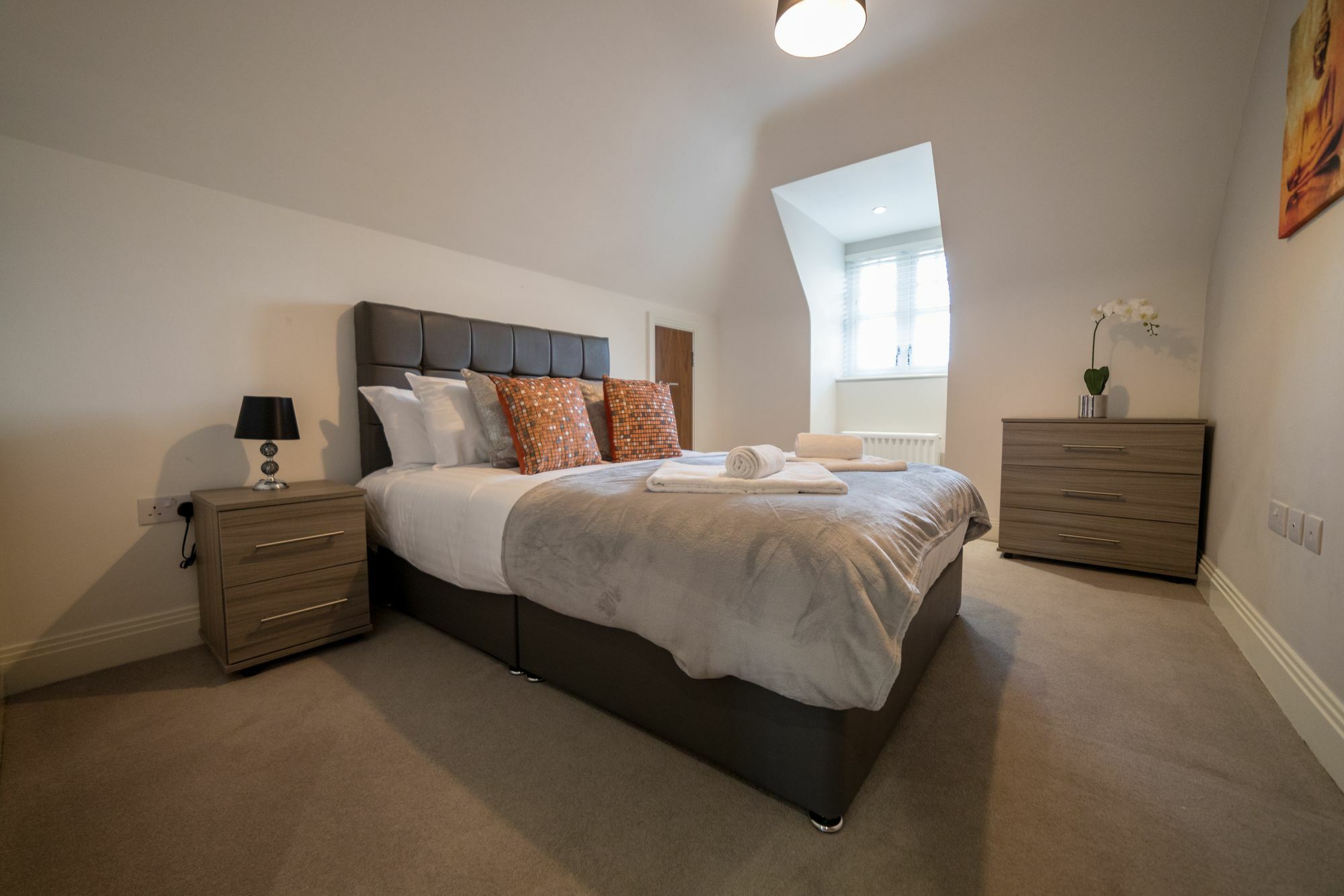 Helios Court Penthouse Serviced Apartment By Ferndale Maidenhead Ngoại thất bức ảnh