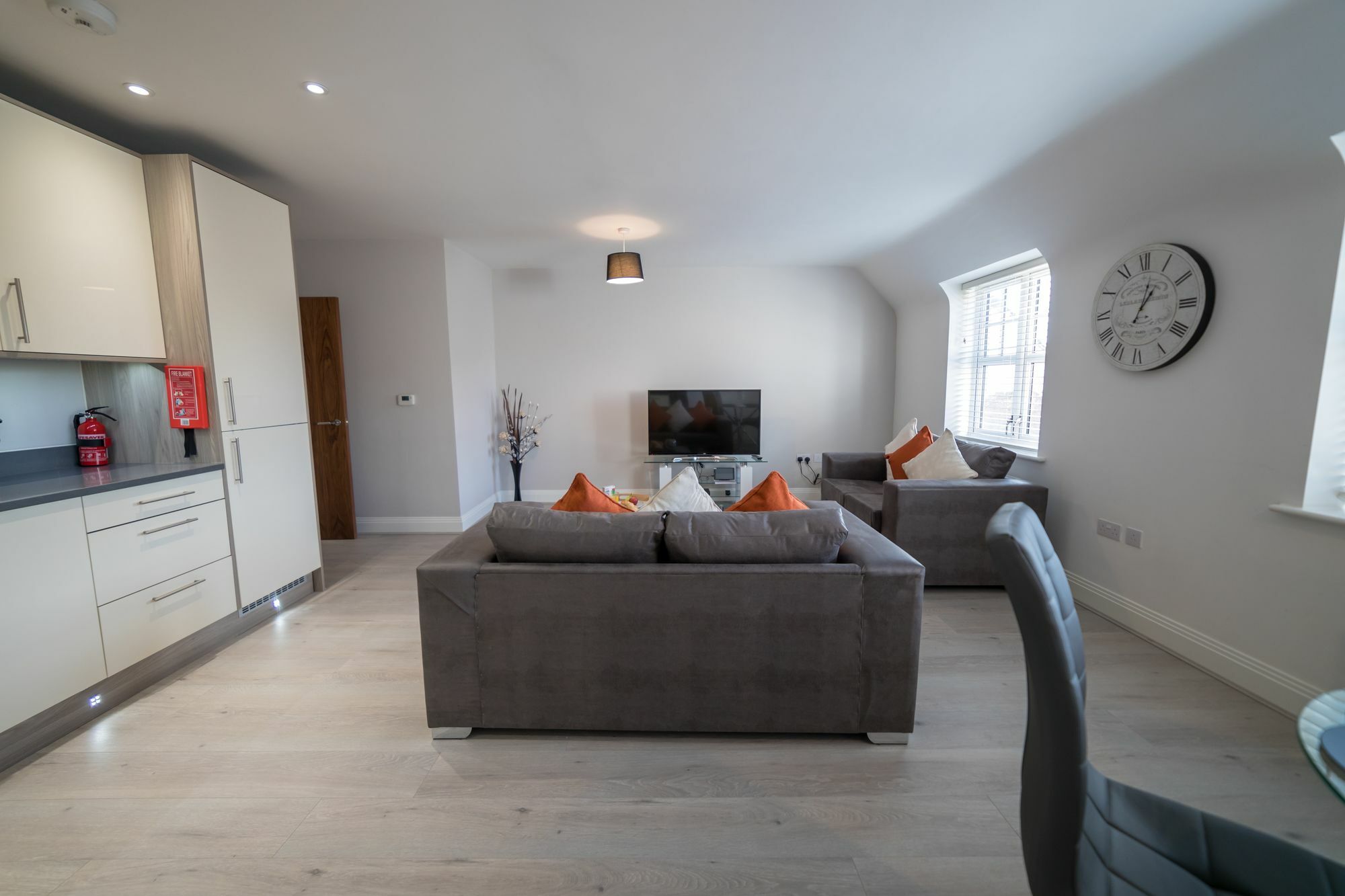 Helios Court Penthouse Serviced Apartment By Ferndale Maidenhead Ngoại thất bức ảnh