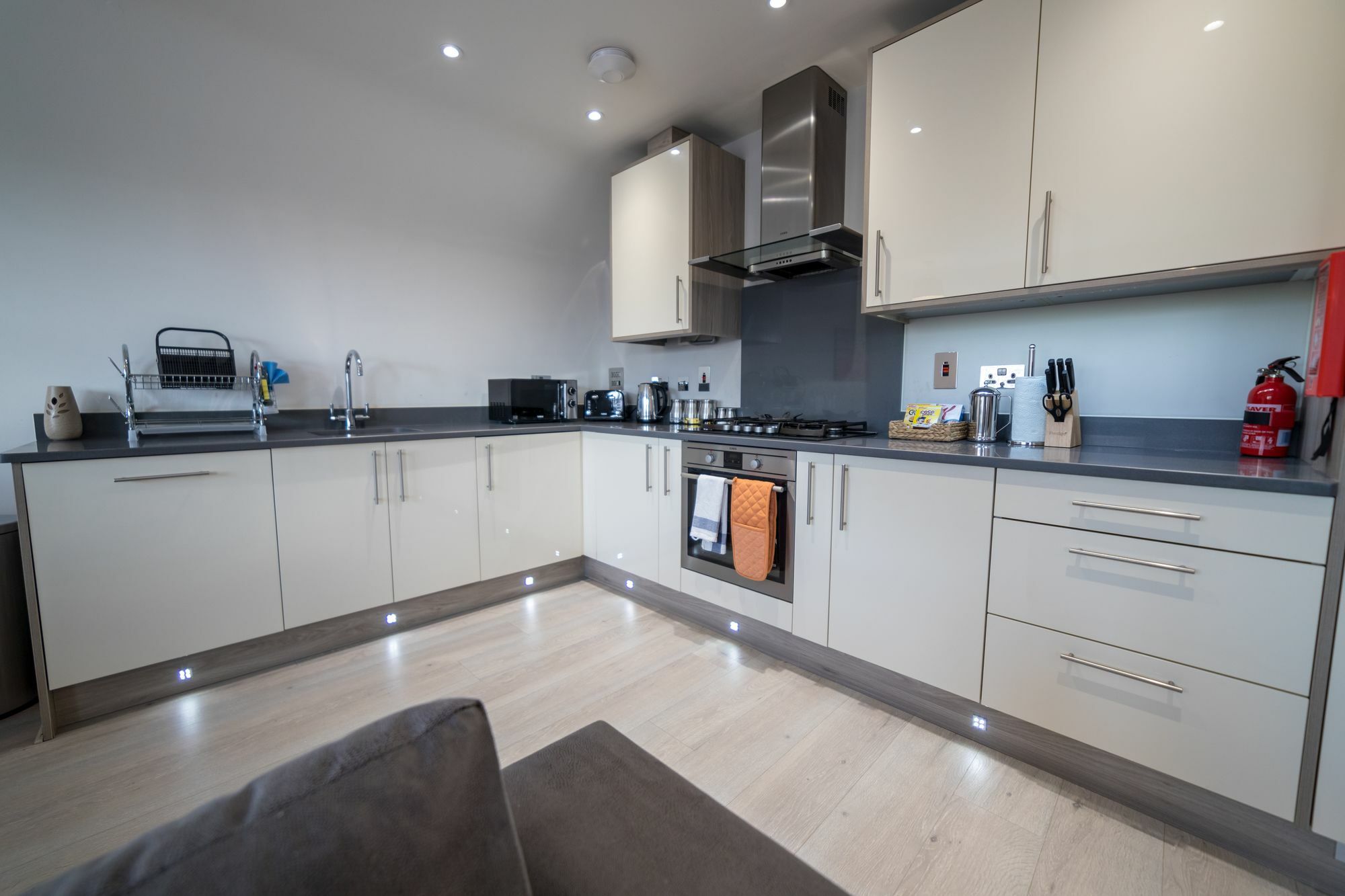 Helios Court Penthouse Serviced Apartment By Ferndale Maidenhead Ngoại thất bức ảnh